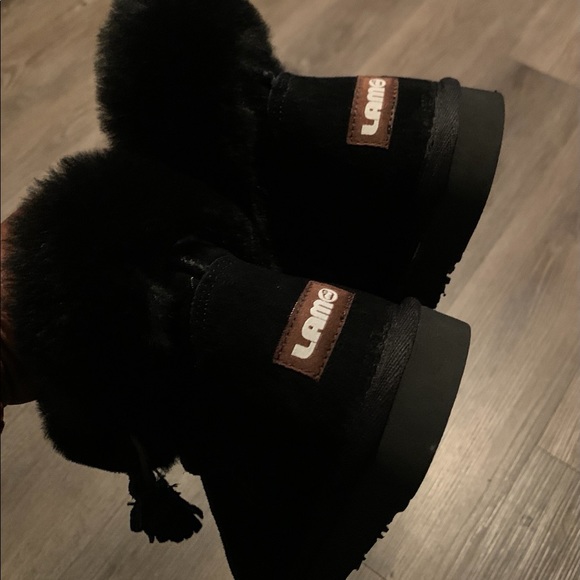LAMO FOOTWEAR Black Suede Lambs Wool Booties Sz US 6 BNWT NO BOX - Picture 9 of 11